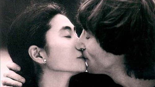 Thư tay của John Lennon đạt mức giá kỷ lục